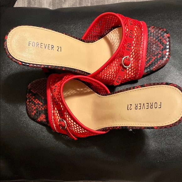 Forever 21 Red Women's Slide Sandals - Picture 4 of 5
